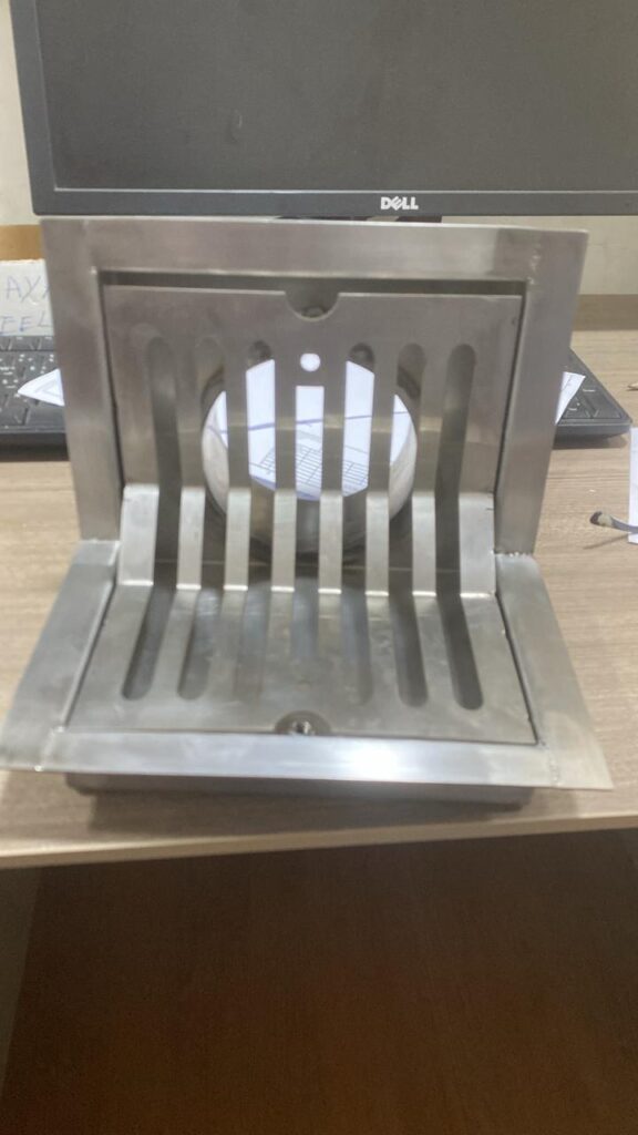Stainless steel corner drain with removable slotted grate and side outlet – Alphatek UAE